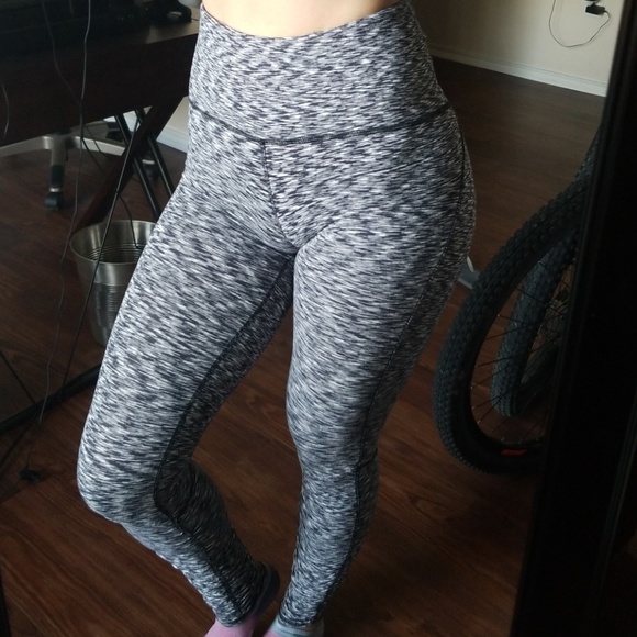 Ready to rulu tight spaced out space dye - Picture 2 of 8